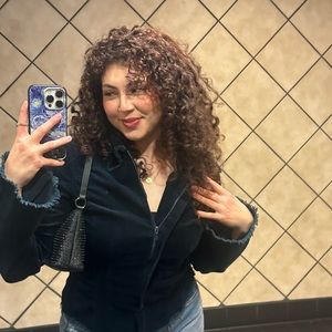 Meet your Posher, Alany